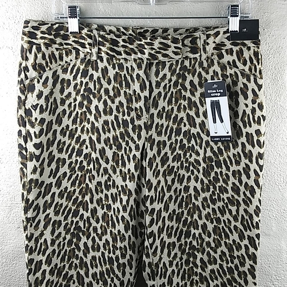 Larry Levine Natural Leopard Print Mid Rise Cuff Hem Slim Leg Cropped Pant - Picture 2 of 15